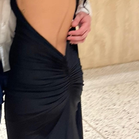 Dress from Australia - Picture 2 of 2